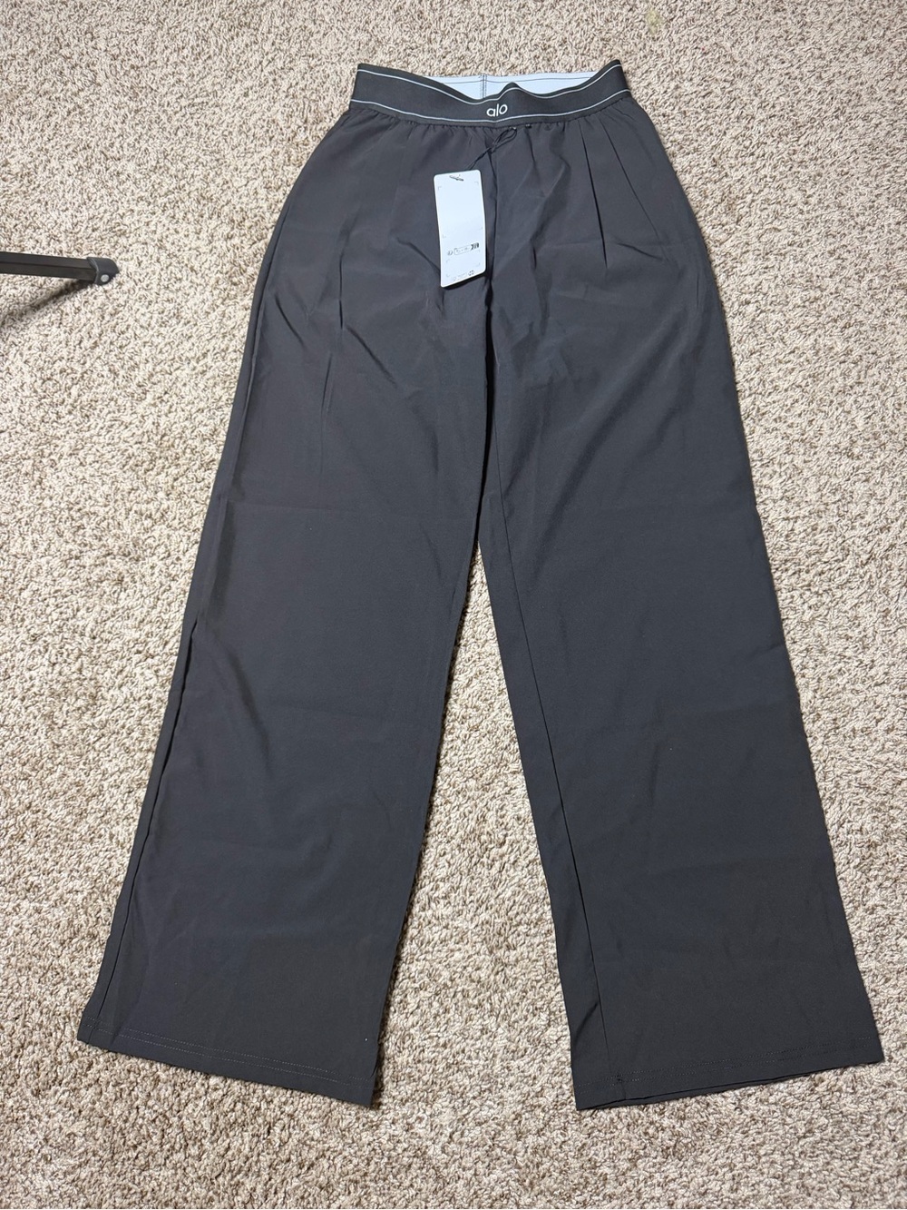 ALO Yoga  Black Wide-Leg Jogger Pants